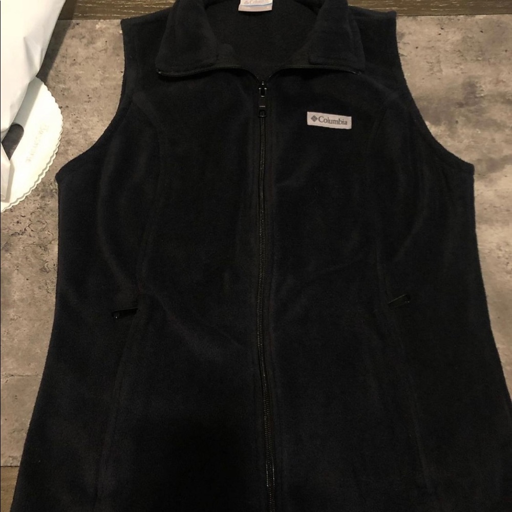 Columbia vest